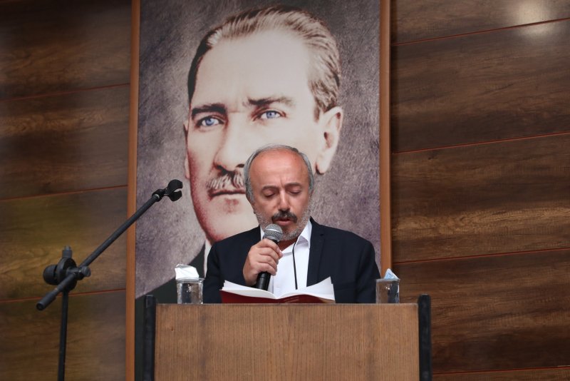Bayburt'ta Dede Korkut Şiir Dinletisi: Edebiyatın ve Geleneklerin Buluşması