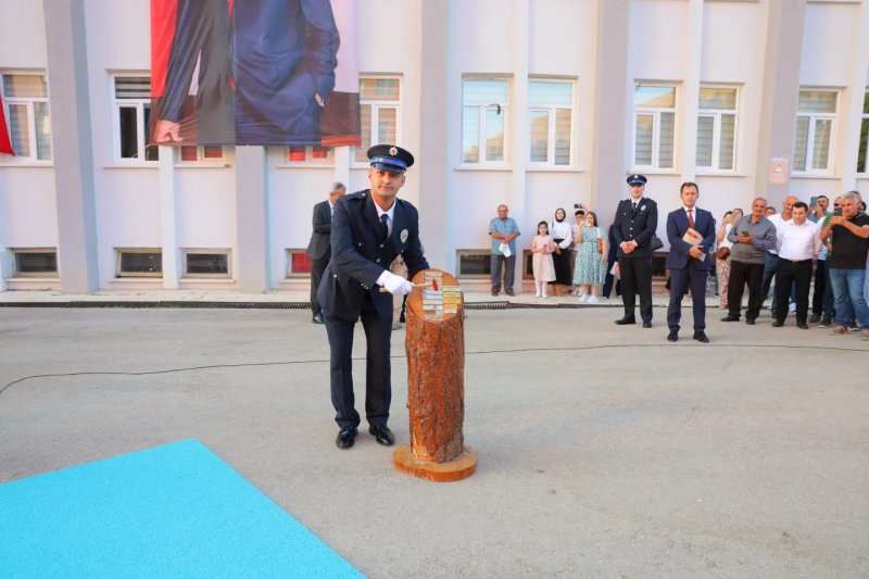 Bayburt POMEM’de 171 Polis Adayı Mezuniyet Coşkusu Yaşadı: Yemin Töreniyle Mesleklerine İlk Adımı Attılar