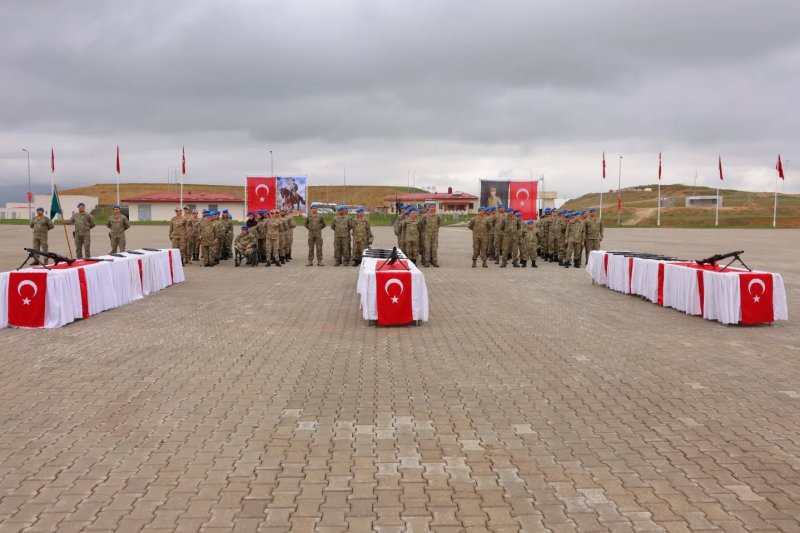 Bayburt'ta Vatan Sevgisi Engel Tanımadı Üniformayı Giydiler, Askerlik Yemini Ettiler