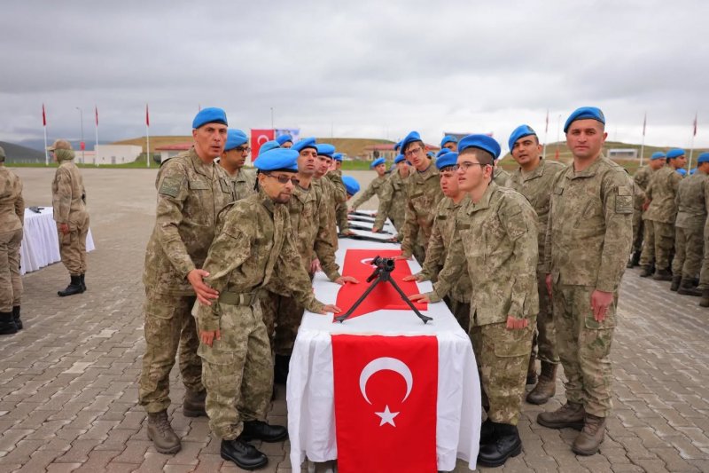 Bayburt'ta Vatan Sevgisi Engel Tanımadı Üniformayı Giydiler, Askerlik Yemini Ettiler
