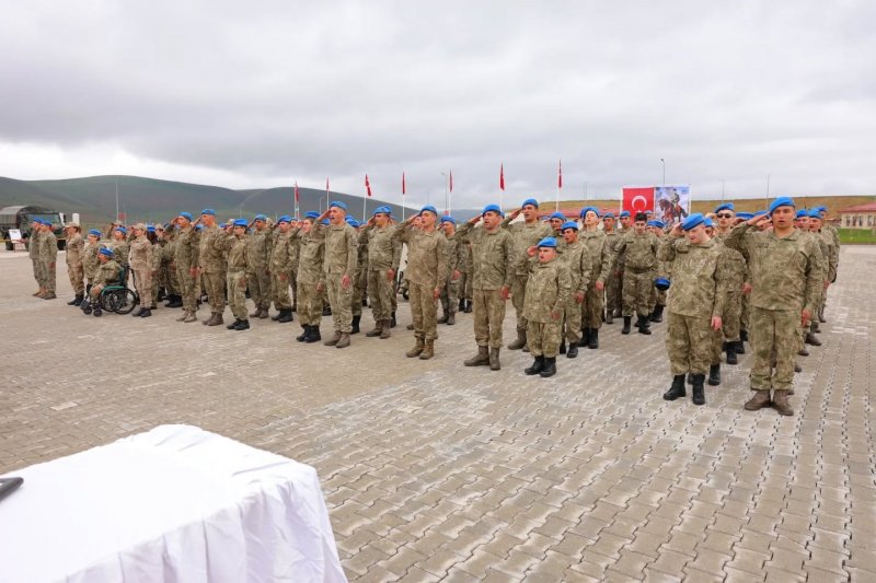 Bayburt'ta Vatan Sevgisi Engel Tanımadı Üniformayı Giydiler, Askerlik Yemini Ettiler