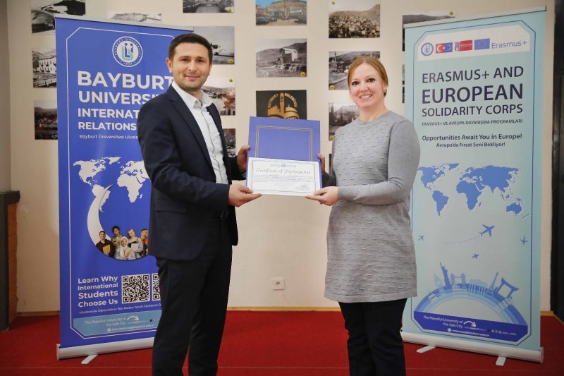 Bayburt Üniversitesi Cezayir Bejaia Üniversitesi Heyetini Ağırladı