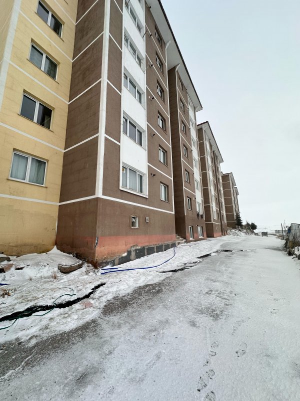 Bayburt’ta TOKİ Konutlarında Toprak Kayması Tehlikesi!