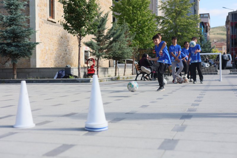 Bayburt’un Kalbi Bugün Sporla Attı, Saray Bahçesinde Spora Doydular