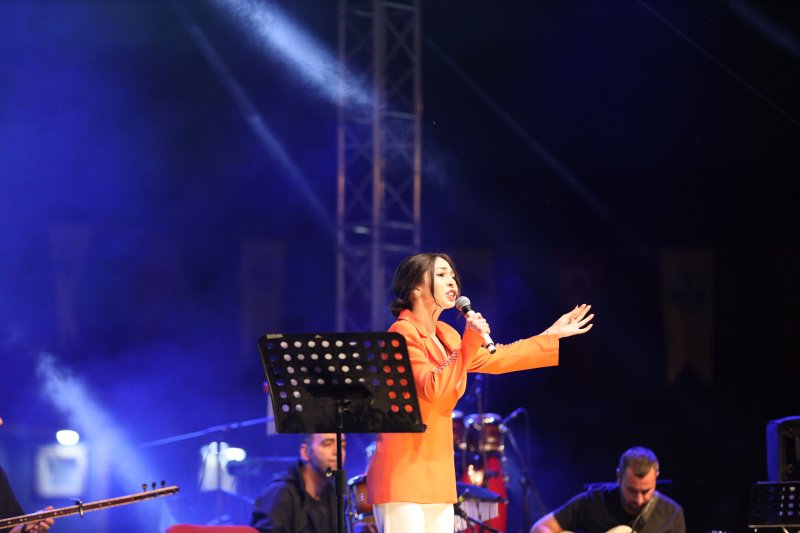 Zara Bayburt Halkını Coşturdu