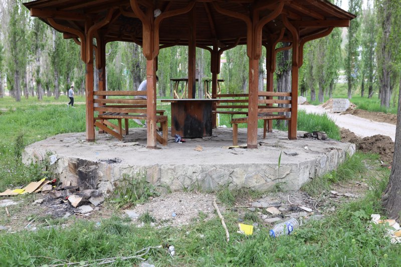 Bayburt'ta Yeni Şehir Parkı Çöplüğe Döndü