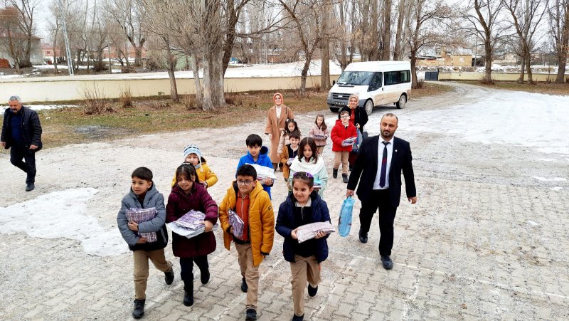 Merkez ve Köy Okulu Öğrencileri Proje Kapsamında Bir Araya Geldi