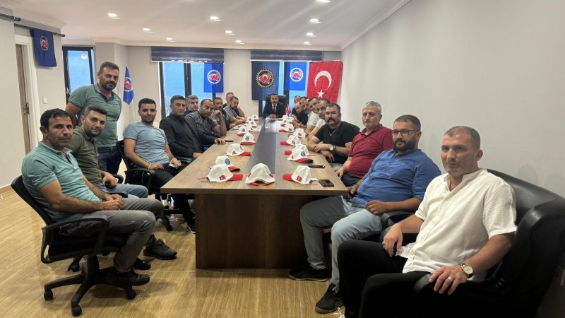 TÜRK-İŞ'ten Hükümete Sert Uyarı: "İşçinin Dayanacak Gücü Kalmadı!"