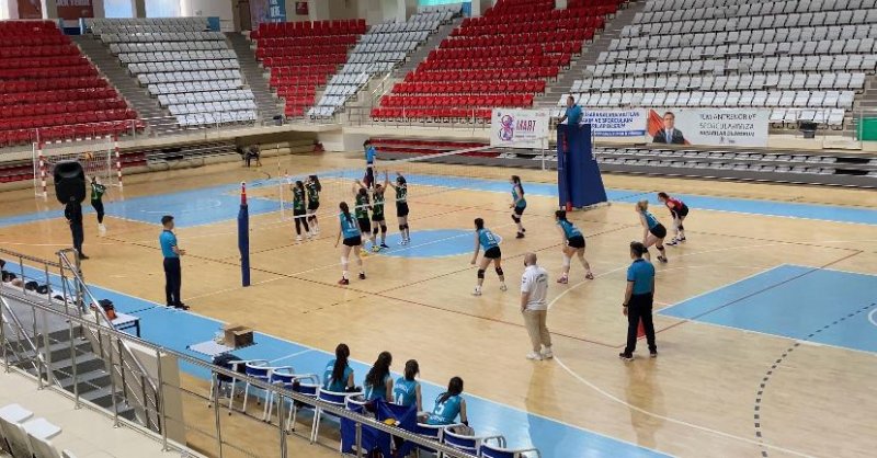 Bayburt’ta İlk Defa Kadın Voleybol Takımı Final Grubunda!