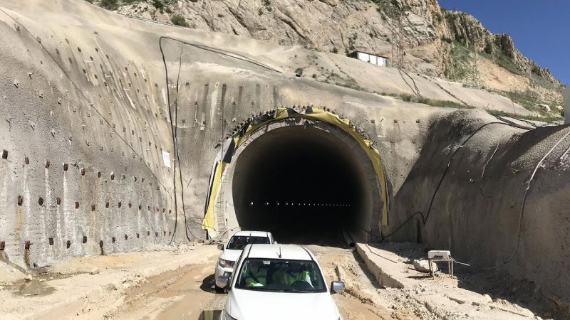 Vauk Tüneli'nde Çalışmalar Ödenek Yetersizliği Nedeniyle Durduruldu!