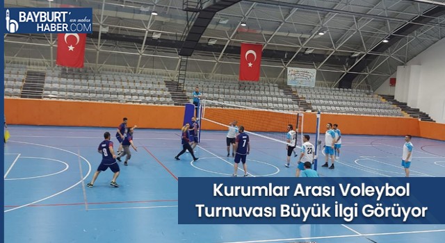 Kurumlar Arası Voleybol Turnuvası Büyük İlgi Görüyor