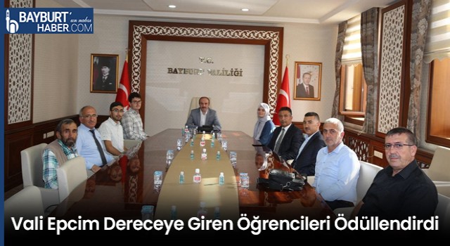 Vali Epcim Dereceye Giren Öğrencileri Ödüllendirdi