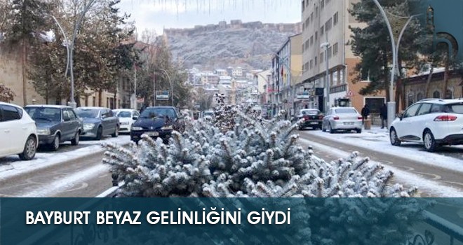 Bayburt Beyaz Gelinliğini Giydi