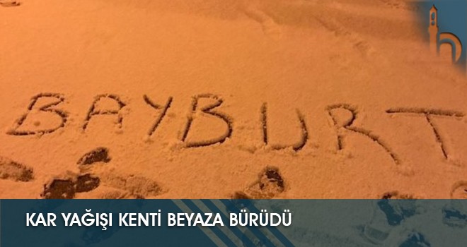 Kar Yağışı Kenti Beyaza Bürüdü