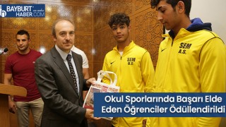 Okul Sporlarında Başarı Elde Eden Öğrenciler Ödüllendirildi